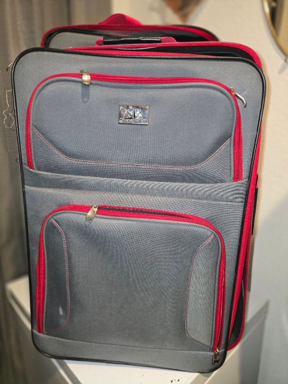 Verdi 4-Piece Matching Luggage Set - Gray & Red Trim (Complete Travel Set)